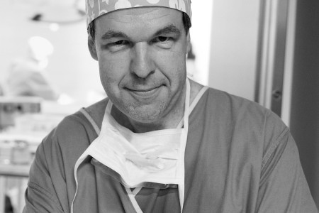 Prof. Dr. Dr. Uwe Spetzger, Direktor der Neurochirurgischen Klinik im Städtischen Klinikum Karlsruhe und DGNKN-Kongresspräsident 