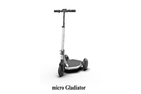 The Gladiator - three-wheeled e-scooter with large footprint 